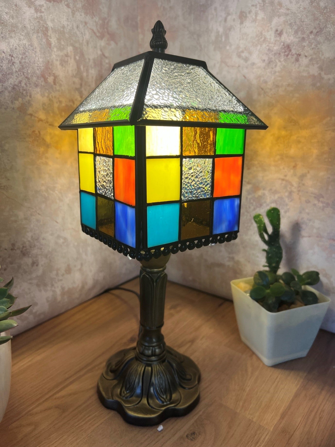 (KL7) Tiffany Style Glass Table Lamp