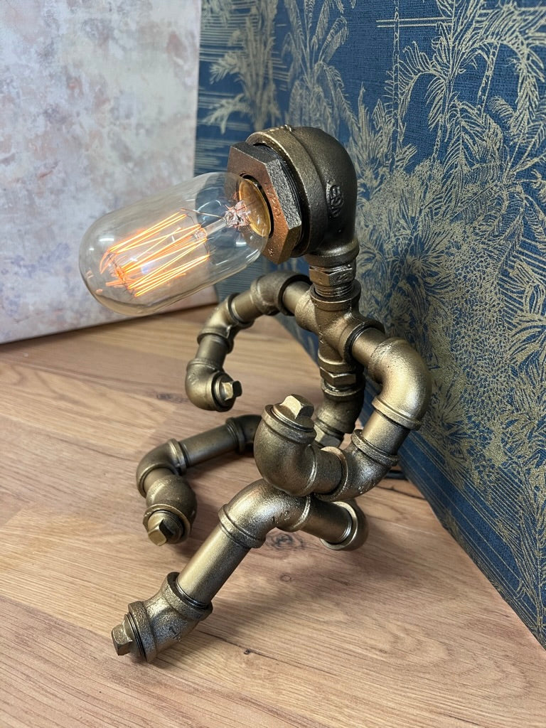 (SP03)                      Steampunk Table Lamp