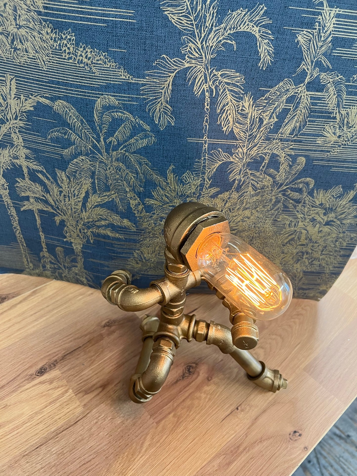 (SP05)                      Steampunk Table Lamp