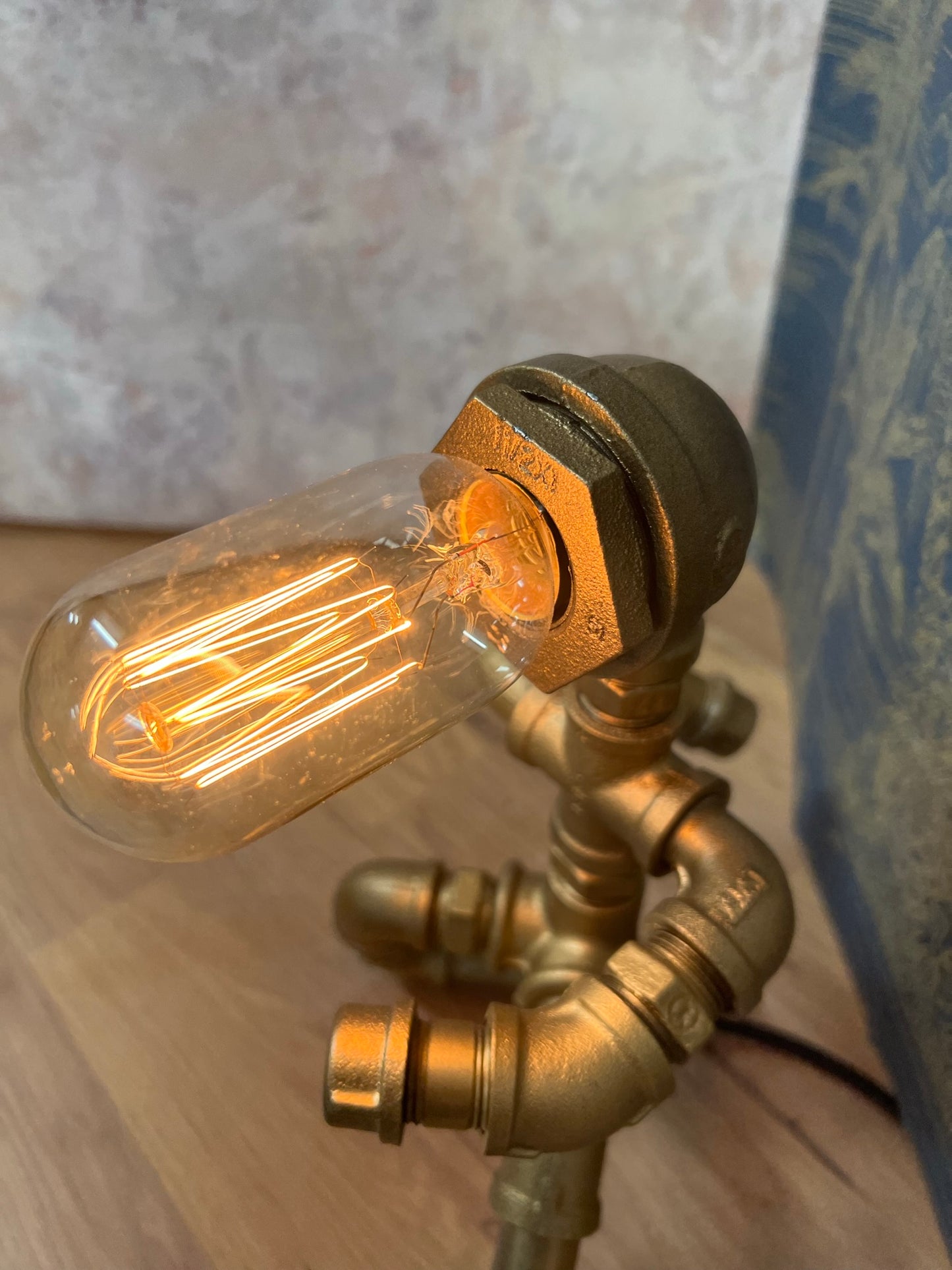 (SP05)                      Steampunk Table Lamp