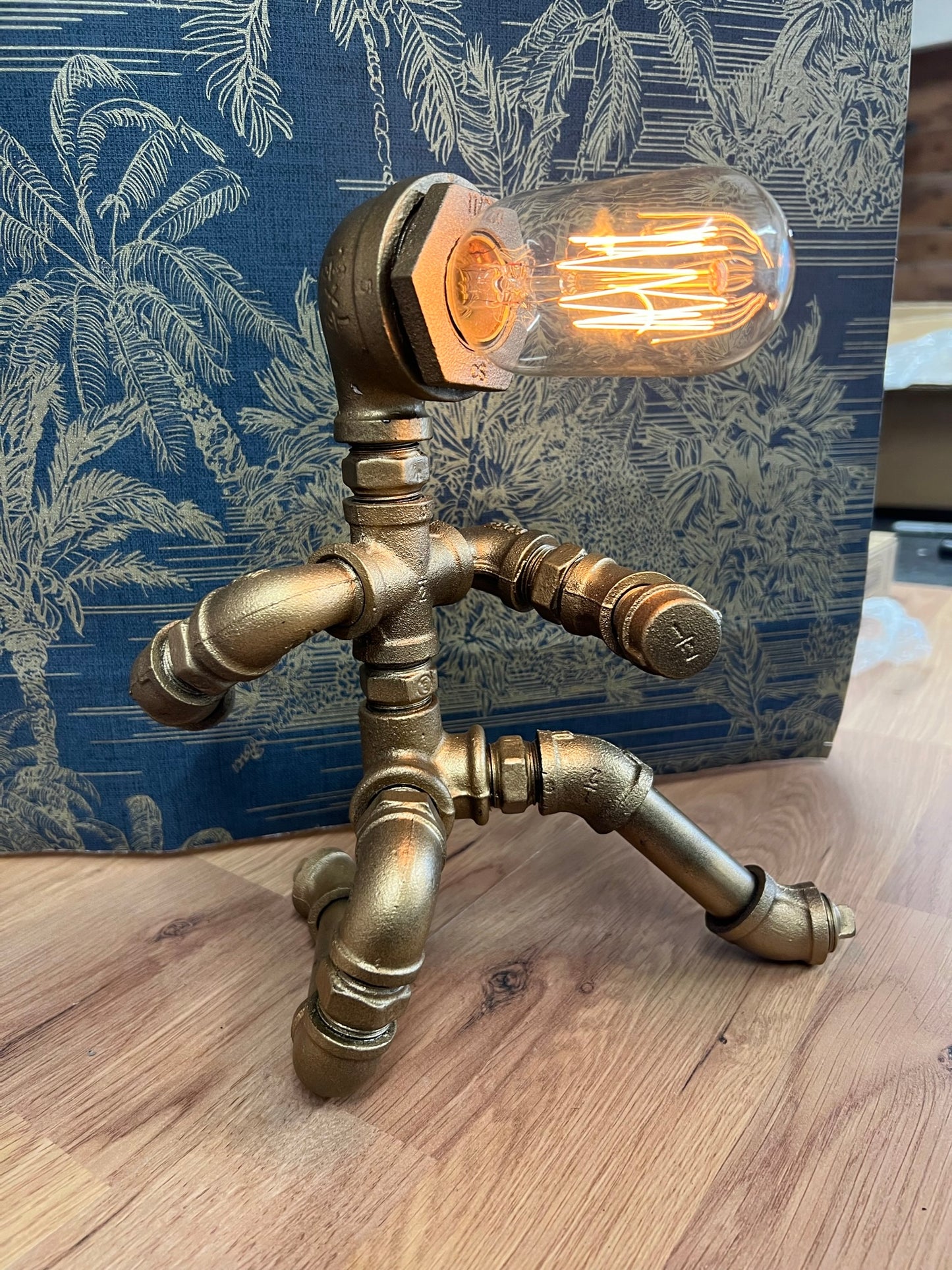 (SP05)                      Steampunk Table Lamp