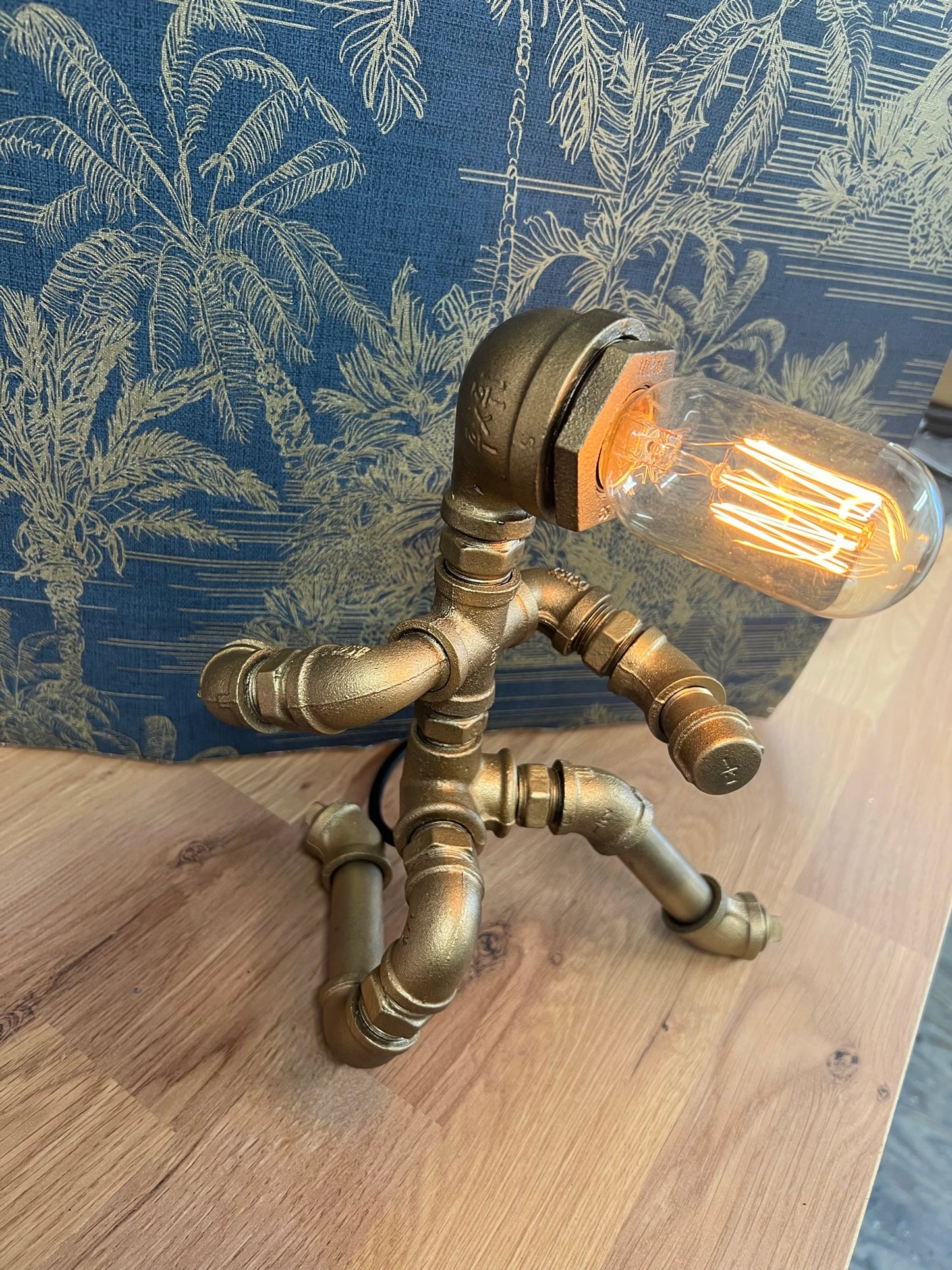 (SP05)                      Steampunk Table Lamp